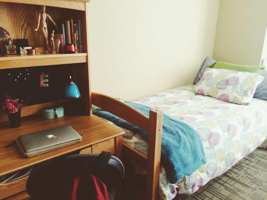 College Essentials from a College Student Herself | Doctor Aromas